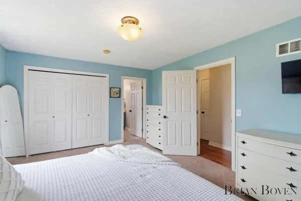 $450,000 | 7631 Hessler Drive Northeast, Rockford, MI 49341