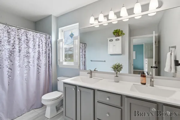 $450,000 | 7631 Hessler Drive Northeast, Rockford, MI 49341