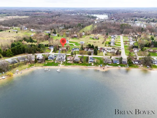 $450,000 | 7631 Hessler Drive Northeast, Rockford, MI 49341