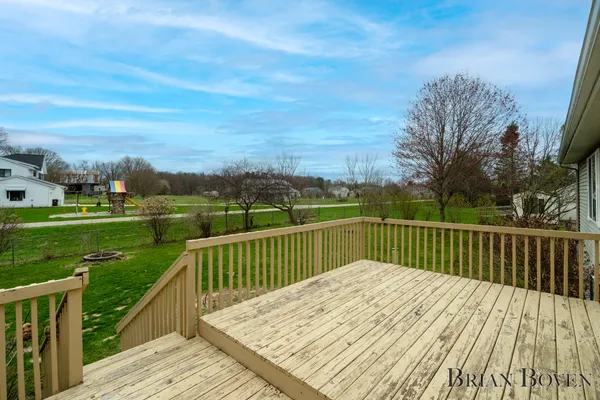 $450,000 | 7631 Hessler Drive Northeast, Rockford, MI 49341