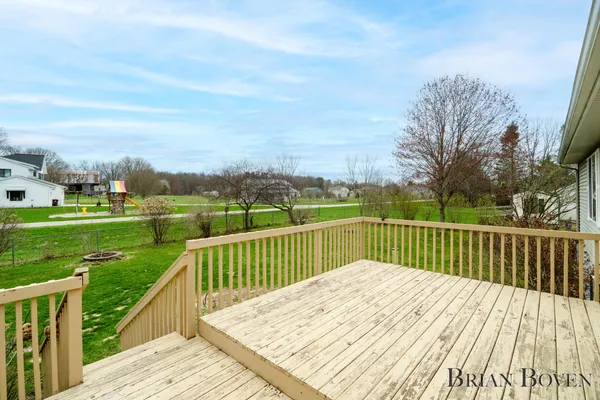 $450,000 | 7631 Hessler Drive Northeast, Rockford, MI 49341