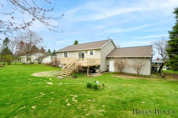 $450,000 | 7631 Hessler Drive Northeast, Rockford, MI 49341