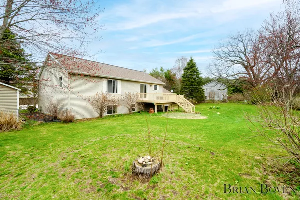 $450,000 | 7631 Hessler Drive Northeast, Rockford, MI 49341