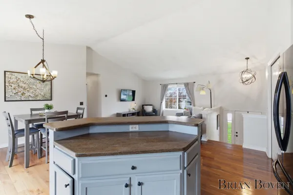 $450,000 | 7631 Hessler Drive Northeast, Rockford, MI 49341