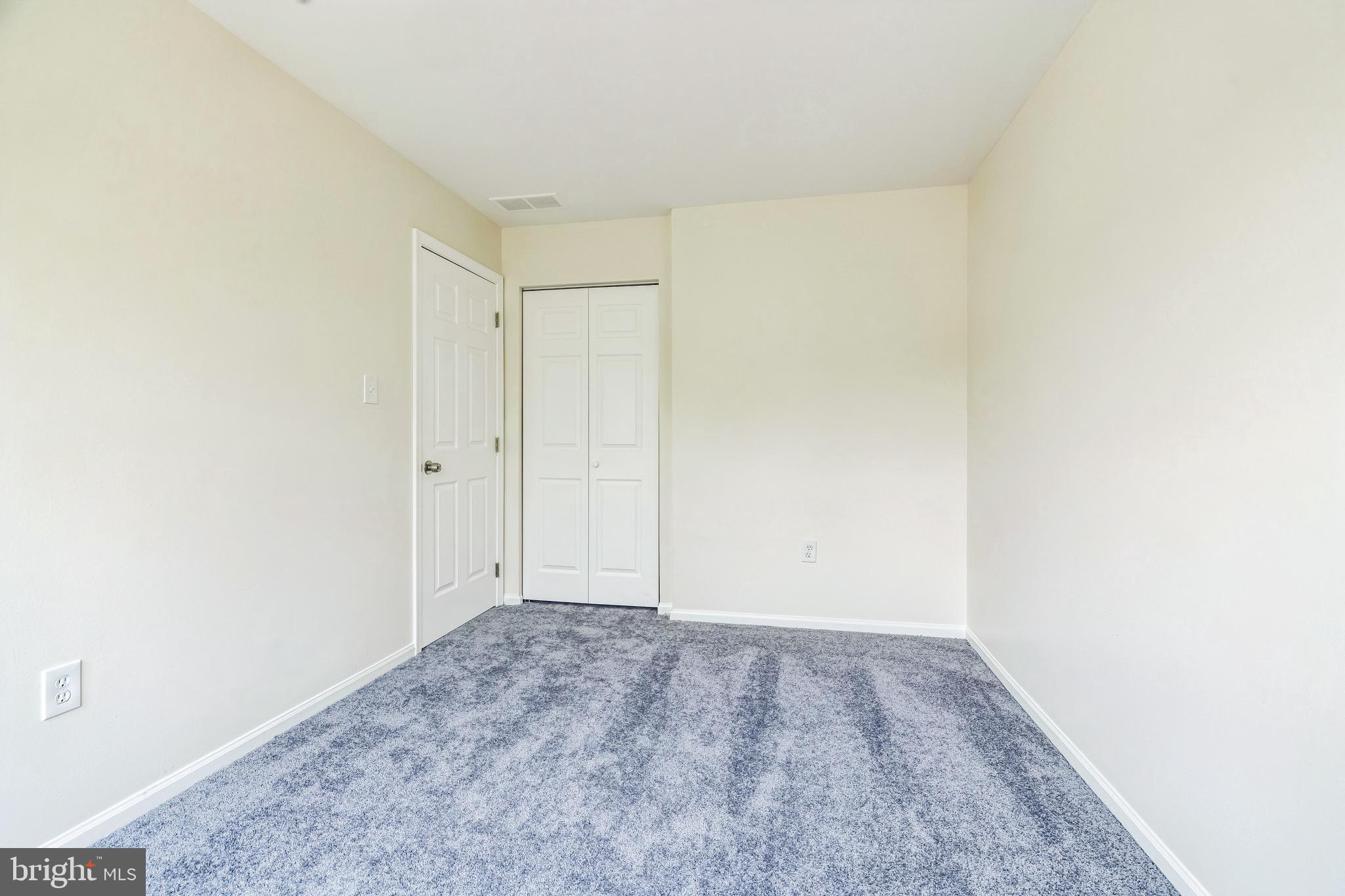 8 Versailles Court Newark, DE 19702 - Photo 20 of 30 a view of room