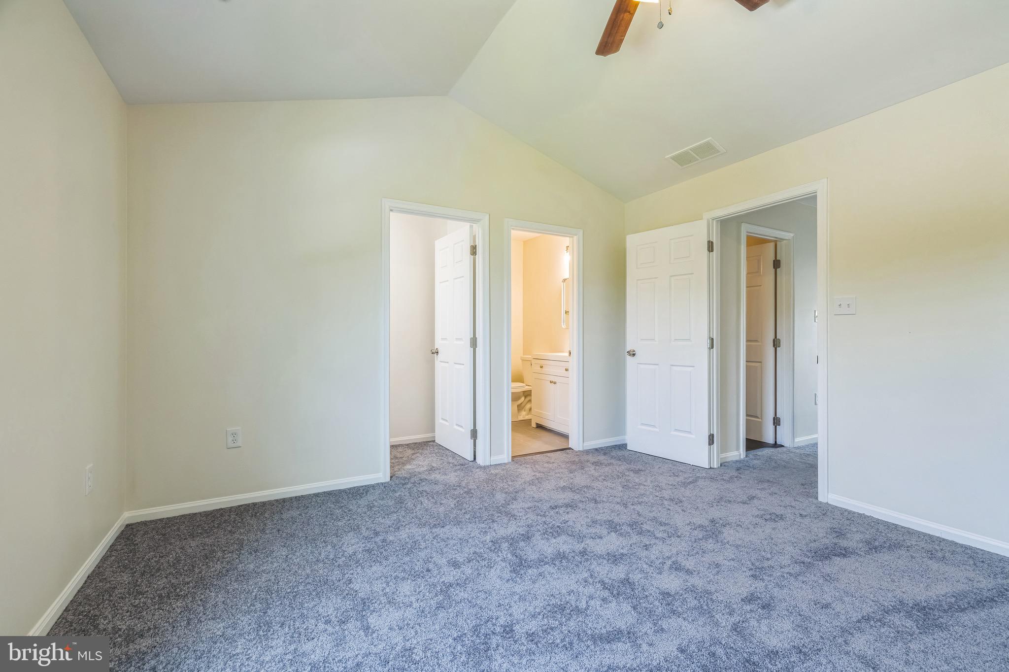 8 Versailles Court Newark, DE 19702 - Photo 23 of 30 an empty room with window