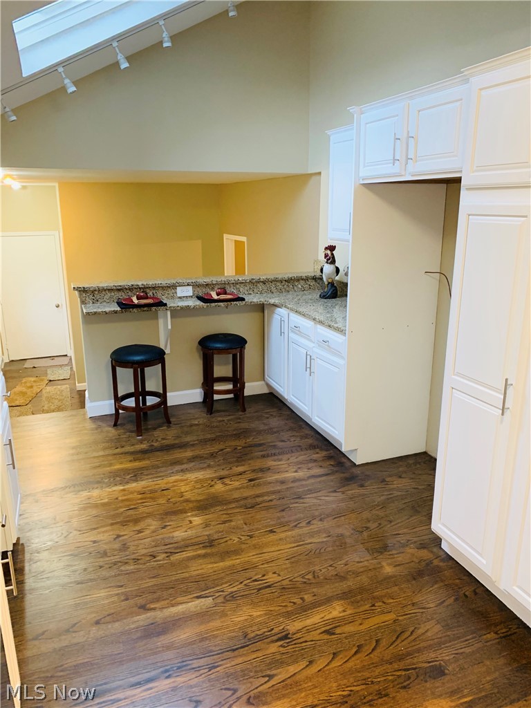 4706 Anderson Road Cleveland, OH 44121 - Photo 4 of 20
