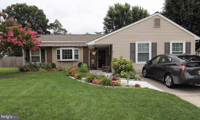 24 Edinburgh Road Blackwood, NJ 08012 - Photo 1 of 35