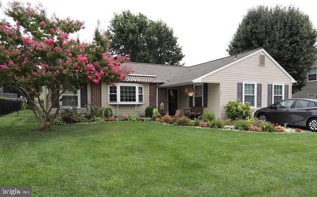 24 Edinburgh Road Blackwood, NJ 08012 - Photo 2 of 35