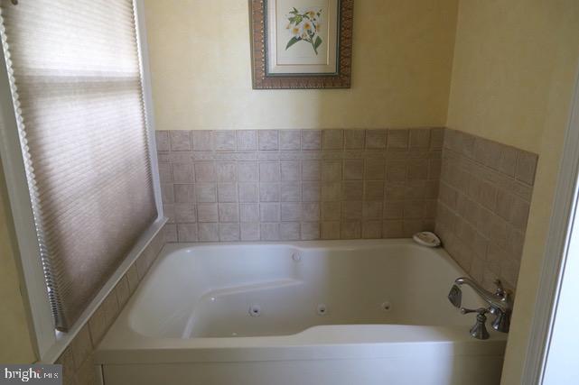 24 Edinburgh Road Blackwood, NJ 08012 - Photo 26 of 35