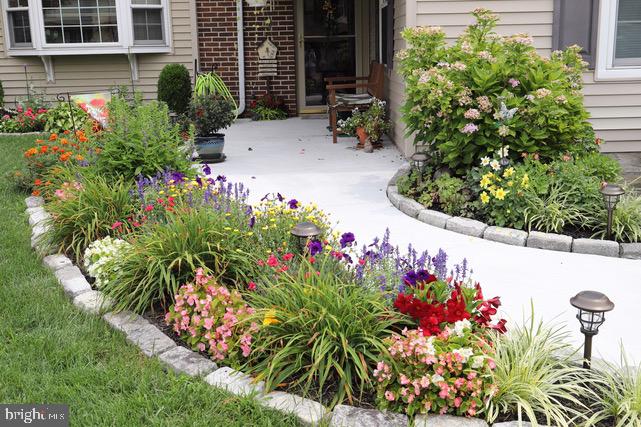 24 Edinburgh Road Blackwood, NJ 08012 - Photo 4 of 35