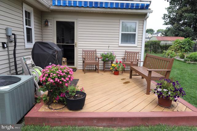 24 Edinburgh Road Blackwood, NJ 08012 - Photo 6 of 35