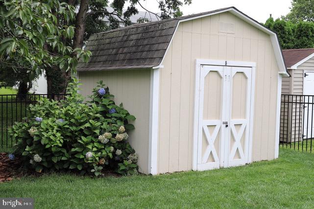 24 Edinburgh Road Blackwood, NJ 08012 - Photo 7 of 35