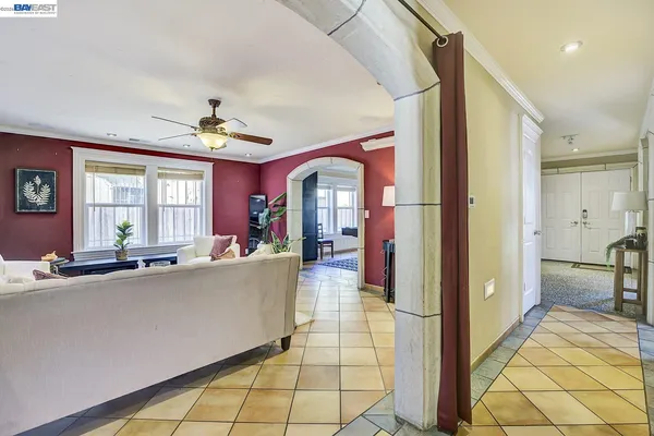 $850,000 | 2635 East 10th Street, Oakland, CA 94601