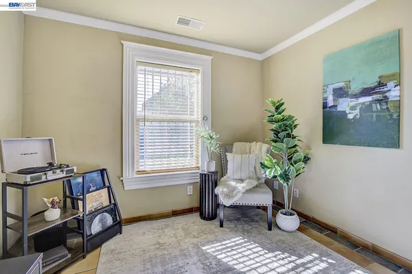 $850,000 | 2635 East 10th Street, Oakland, CA 94601