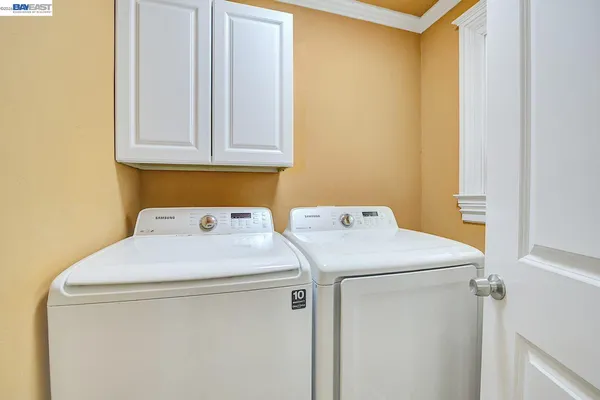 $850,000 | 2635 East 10th Street, Oakland, CA 94601