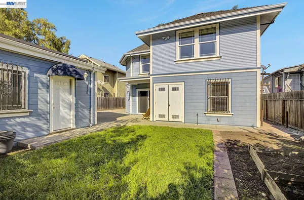 $850,000 | 2635 East 10th Street, Oakland, CA 94601