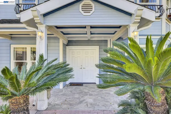 $850,000 | 2635 East 10th Street, Oakland, CA 94601