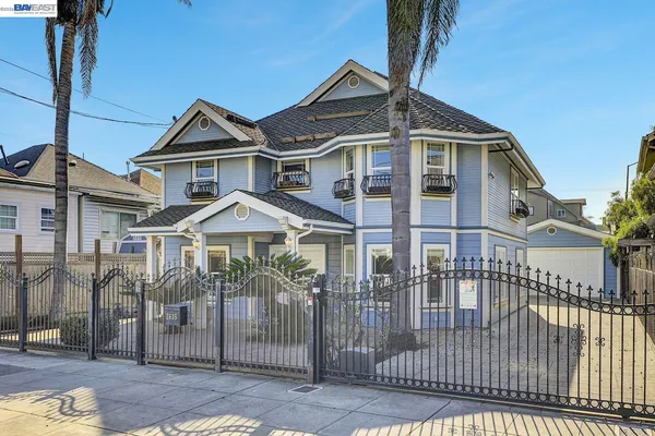 $850,000 | 2635 East 10th Street, Oakland, CA 94601