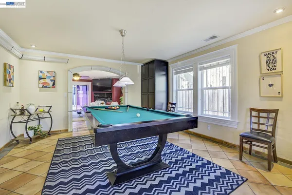 $850,000 | 2635 East 10th Street, Oakland, CA 94601