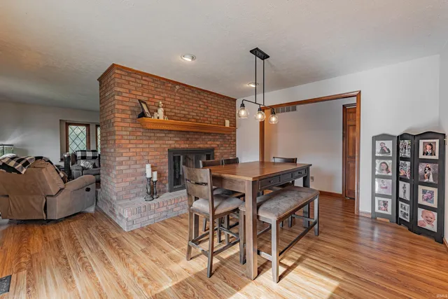 $575,000 | 8225 Nation Road, Mount Vernon, IN 47620