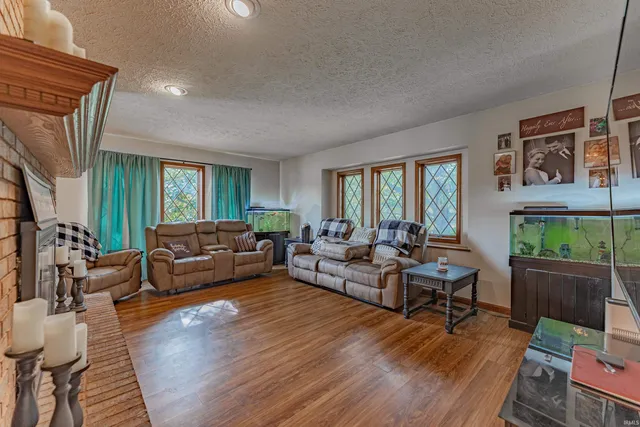 $575,000 | 8225 Nation Road, Mount Vernon, IN 47620