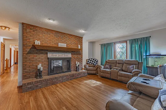 $575,000 | 8225 Nation Road, Mount Vernon, IN 47620