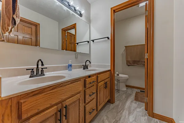 $539,900 | 8225 Nation Road, Mount Vernon, IN 47620