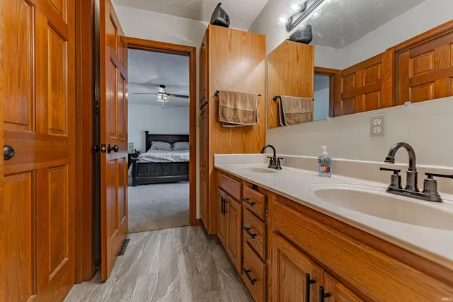 $575,000 | 8225 Nation Road, Mount Vernon, IN 47620