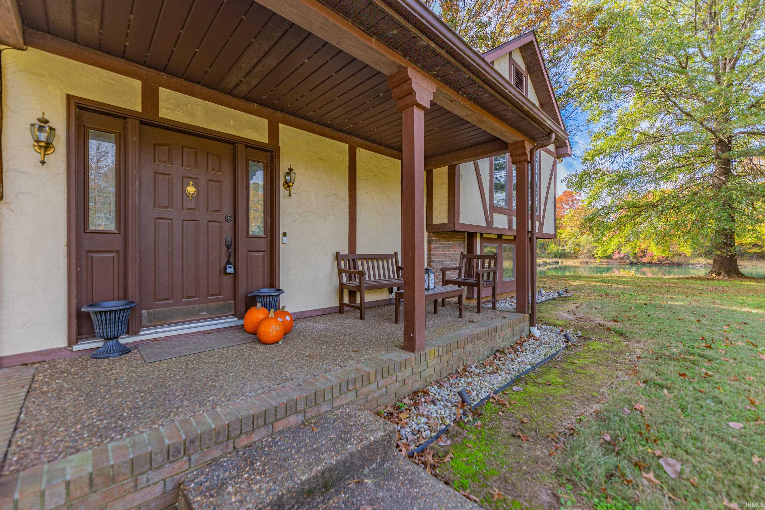 8225 Nation Road Mount Vernon, IN 47620 - Photo 4 of 36