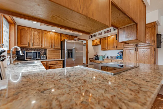 $575,000 | 8225 Nation Road, Mount Vernon, IN 47620