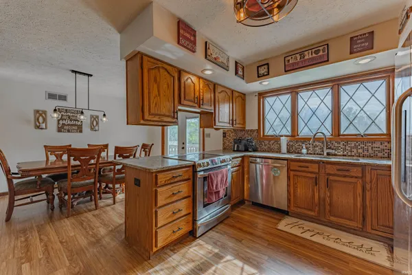 $539,900 | 8225 Nation Road, Mount Vernon, IN 47620