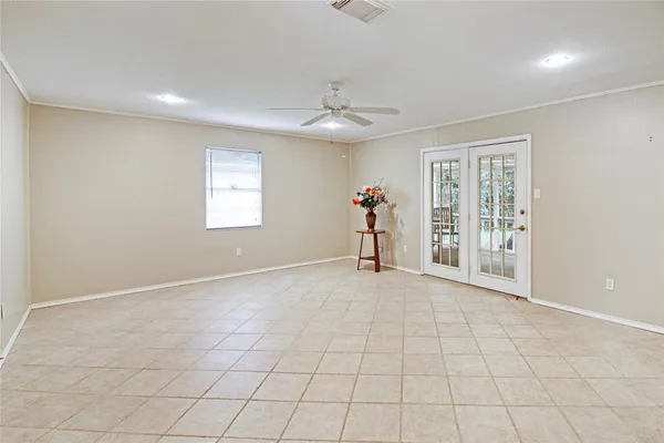 $2,000 | 1915 East Allegro Street, Houston, TX 77080