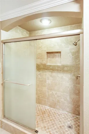 $2,000 | 1915 East Allegro Street, Houston, TX 77080