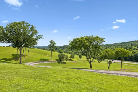 $2,295,000 | 1731 Nashville Highway, Columbia, TN 38401