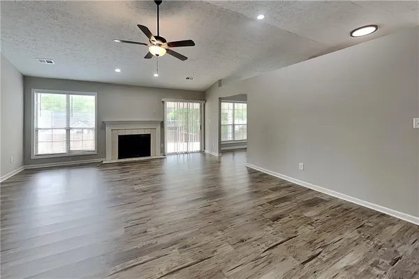 $2,370 | 4018 River Rock Way, Woodstock, GA 30188