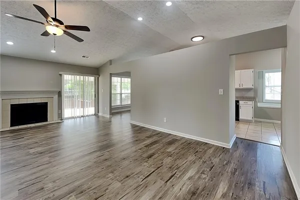 $2,370 | 4018 River Rock Way, Woodstock, GA 30188