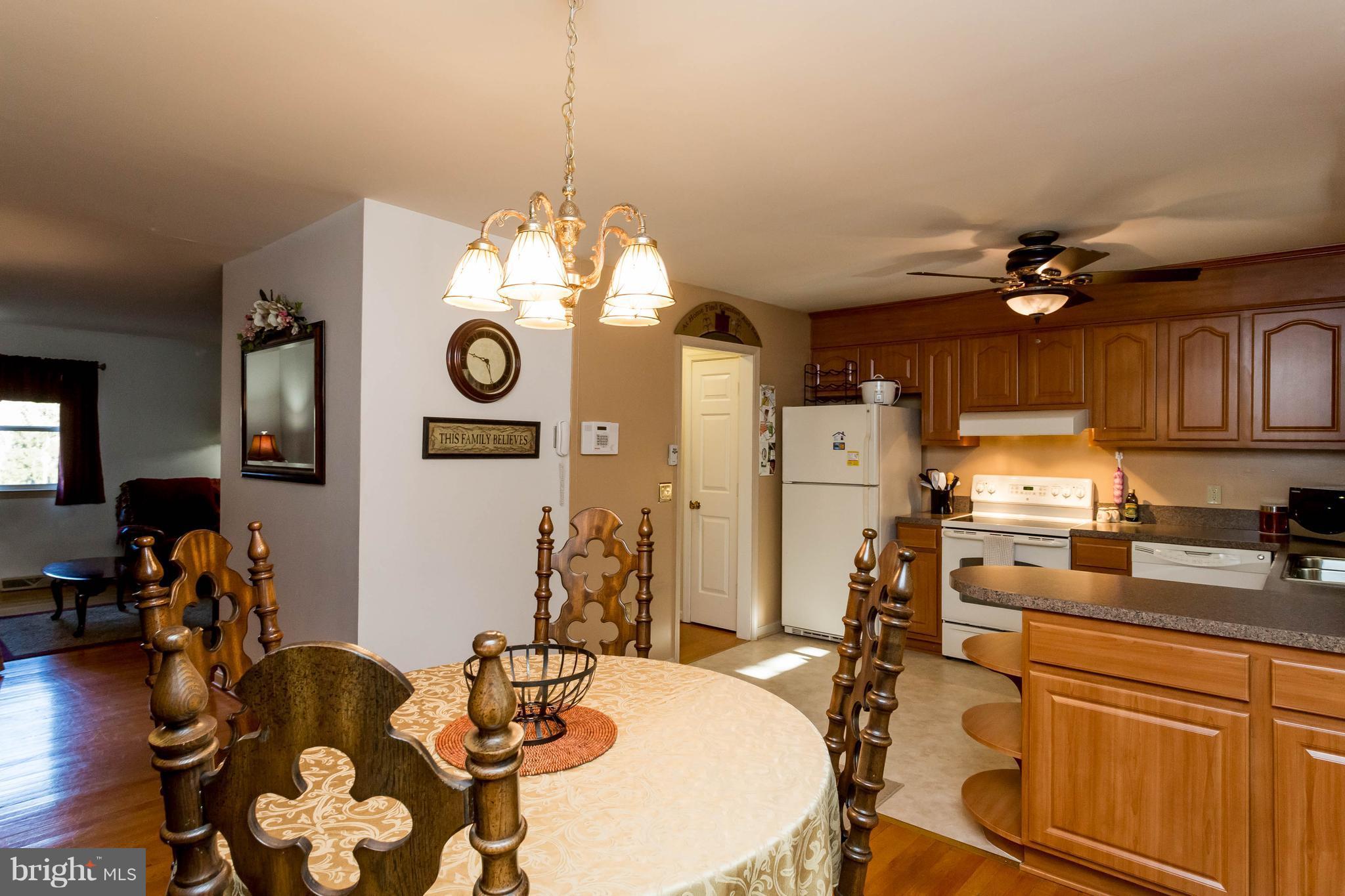 447 Ridgemore Street Fredericksburg, VA 22405 - Photo 10 of 29 Kitchen