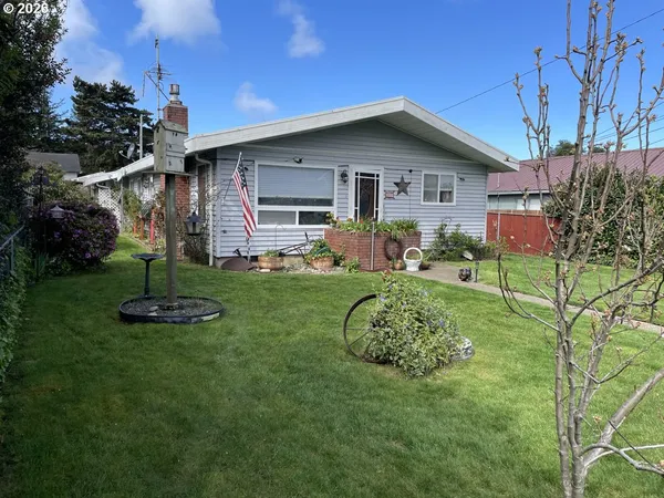 $405,900 | 2478 Marion Avenue, North Bend, OR 97459