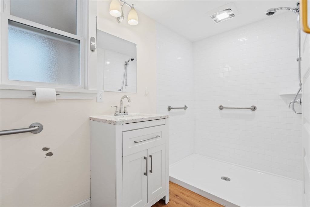 971 Webster Street Needham, MA 02492 - Photo 8 of 37