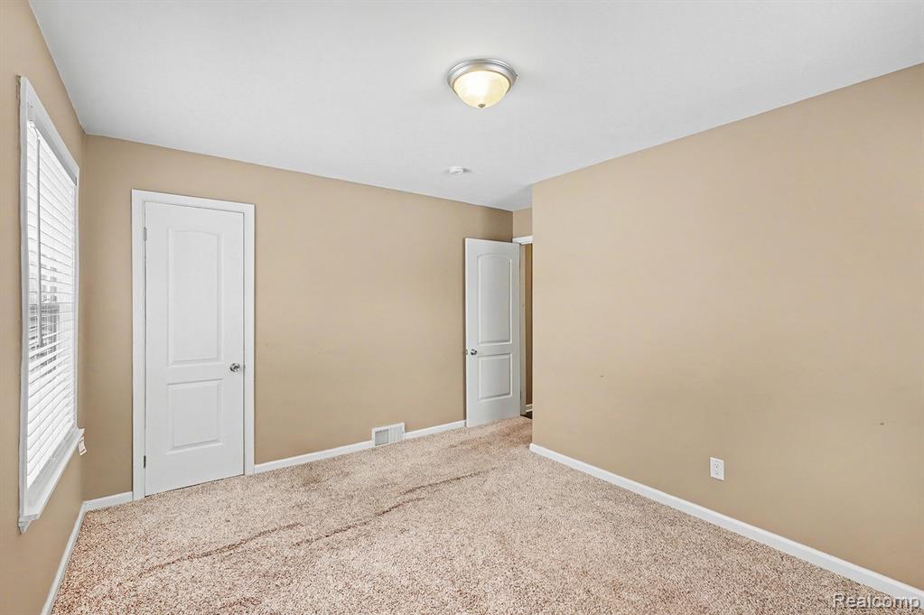 835 East Square Lake Road Troy, MI 48085 - Photo 18 of 32 Gallery Image 18
