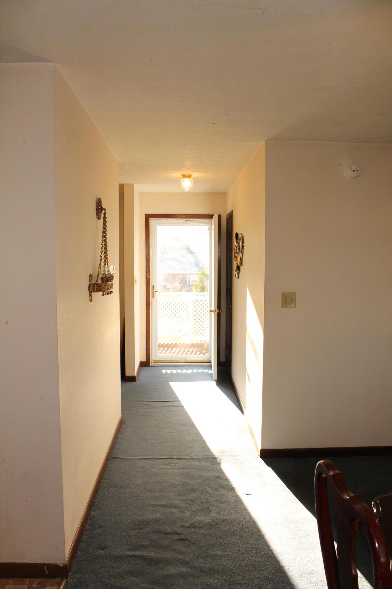 215 Valley Road Maynardville, TN 37807 - Photo 4 of 17 Hallway Entrance