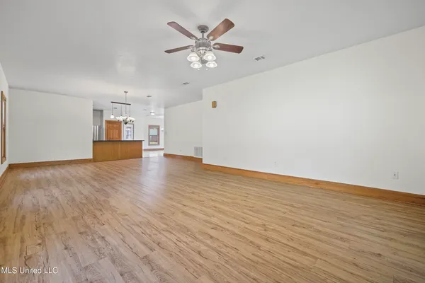 $2,500 | 15301 Parker Road, Biloxi, MS 39532