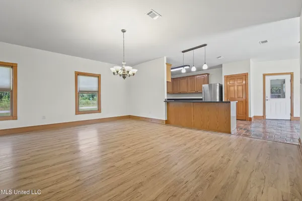 $2,500 | 15301 Parker Road, Biloxi, MS 39532