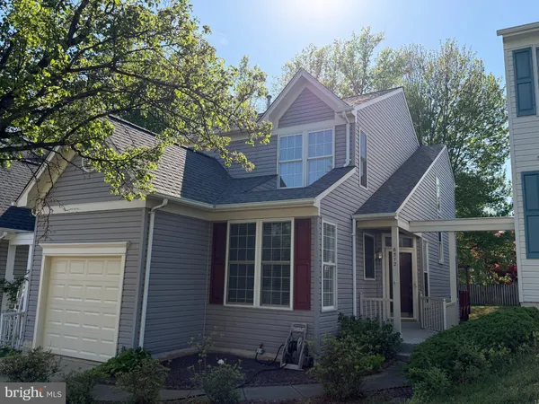 $679,900 | 6572 Creek Run Drive, Centreville, VA 20121