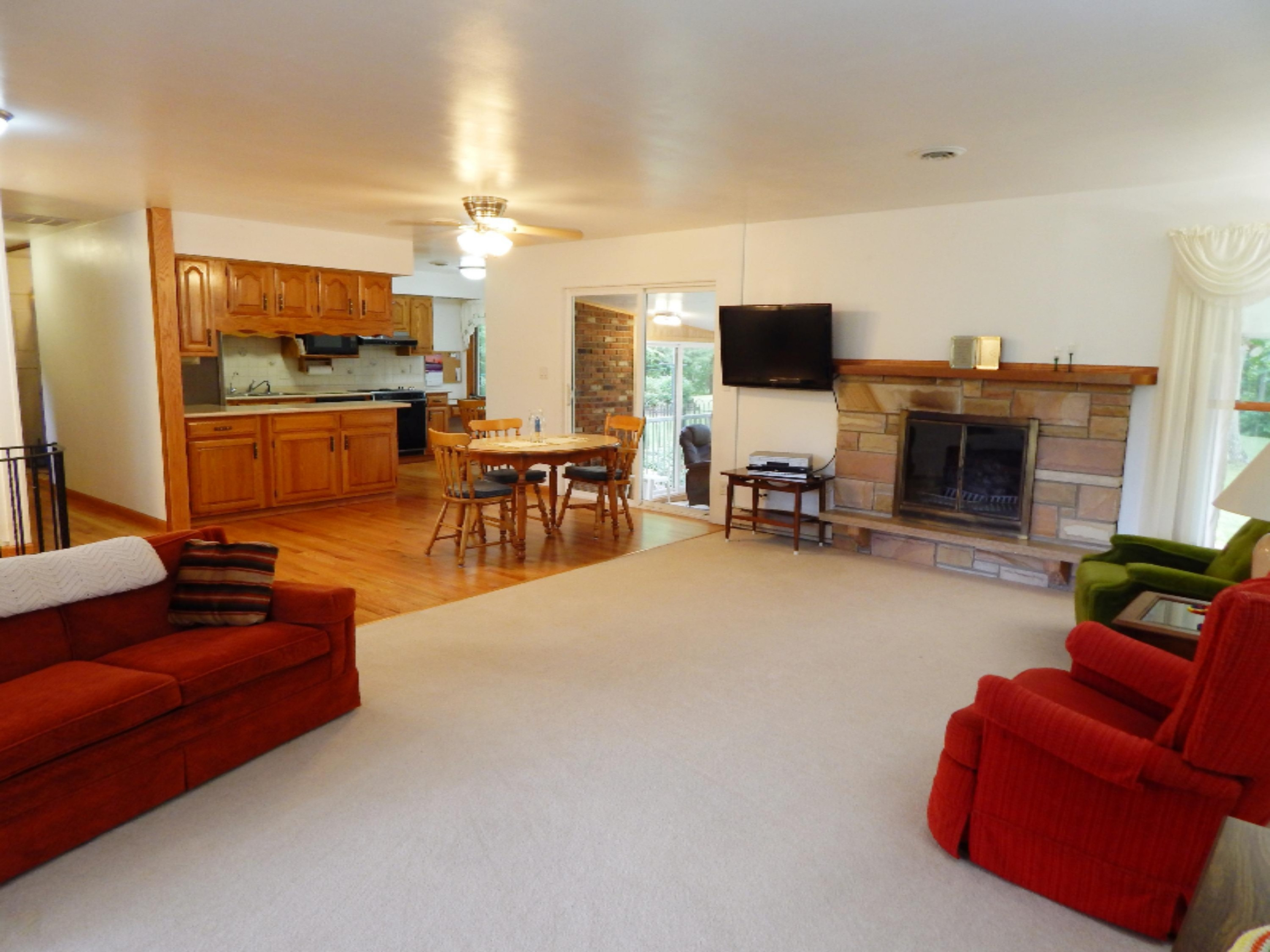 8550 Elm Valley Road Three Oaks, MI 49128 - Photo 3 of 50 DSCN3294