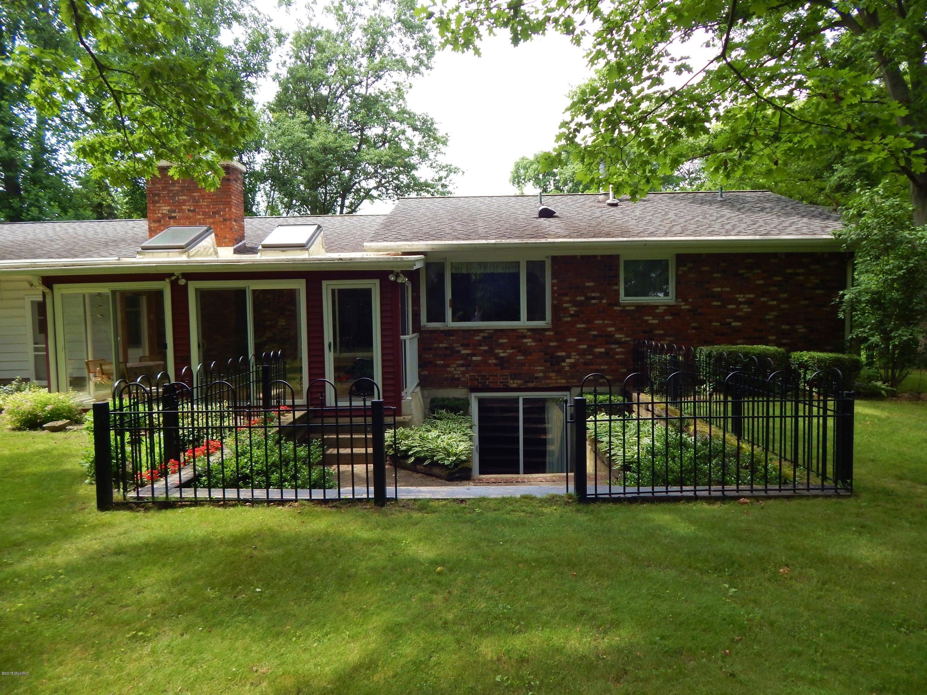 8550 Elm Valley Road Three Oaks, MI 49128 - Photo 41 of 50 DSCN3256