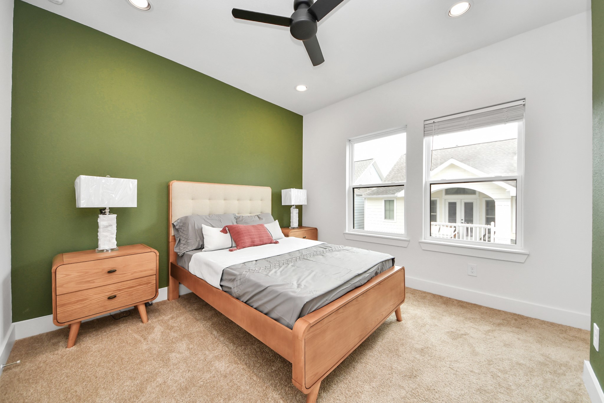 2426 Ella Boulevard Houston, TX 77008 - Photo 23 of 43