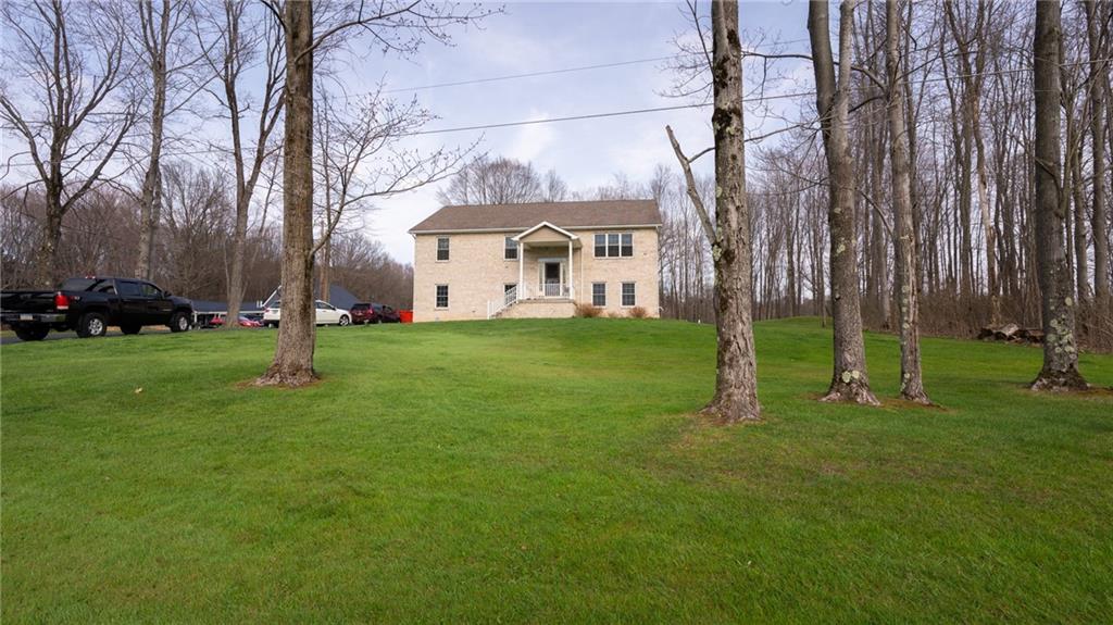 86 Blom Road Grove City, PA 16127 - Photo 3 of 25