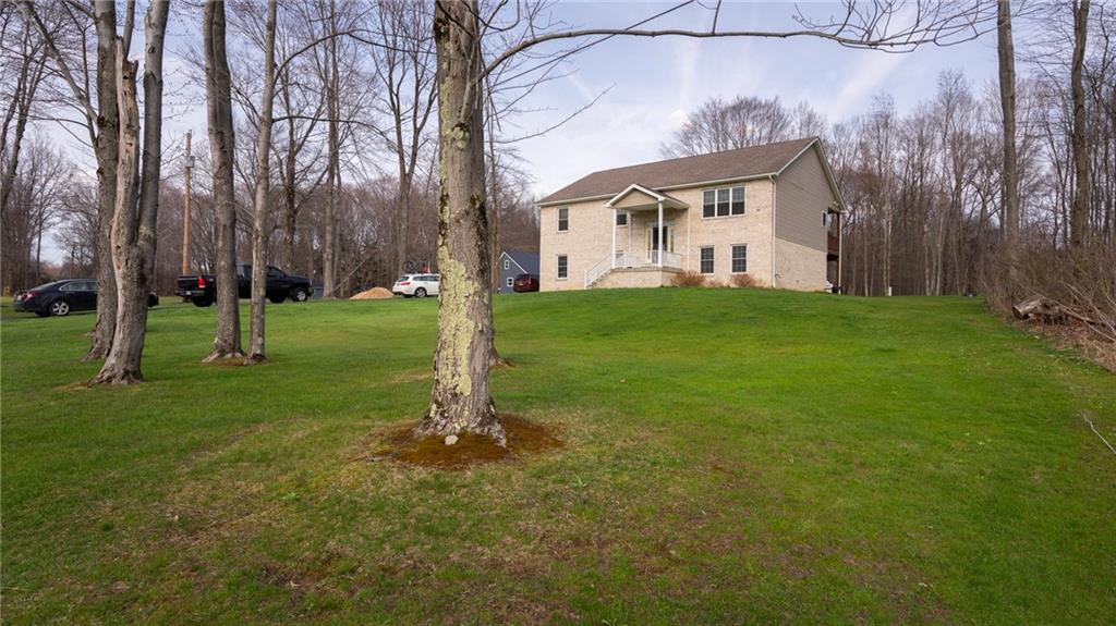 86 Blom Road Grove City, PA 16127 - Photo 4 of 25